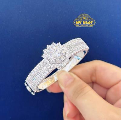 Vòng kiểu 610 - Hội Trắng
