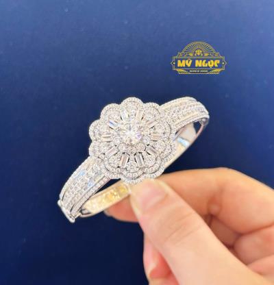Vòng kiểu 610 - Hội Trắng