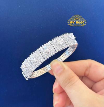 Vòng kiểu 610 - Hội Trắng