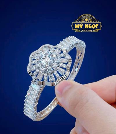 Vòng kiểu 610 - Hội Trắng