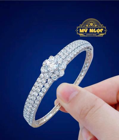 Vòng kiểu 610 - Hội Trắng