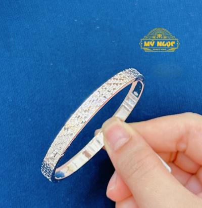 Vòng kiểu 610 - Hội Trắng